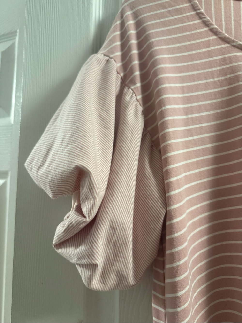 Umgee Pink White Stripe Mini Dress Short Puff Sleeves Round Neck Medium - Picture 2 of 8